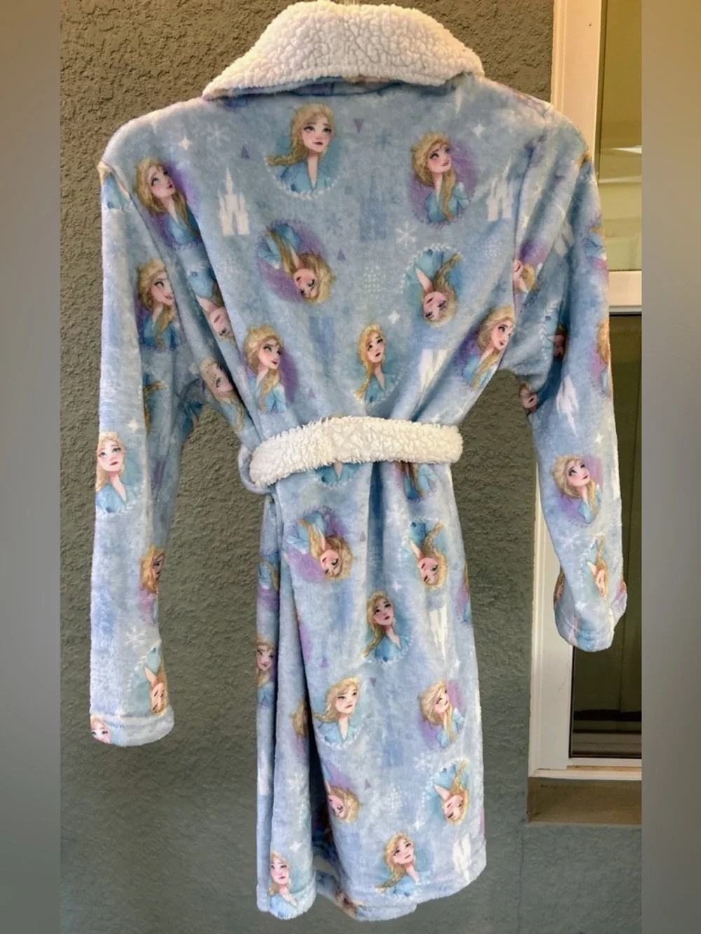 Disney’s Frozen Girl’s Robe Attached Belt Size 10/12 Cozy Plush Sleepwear